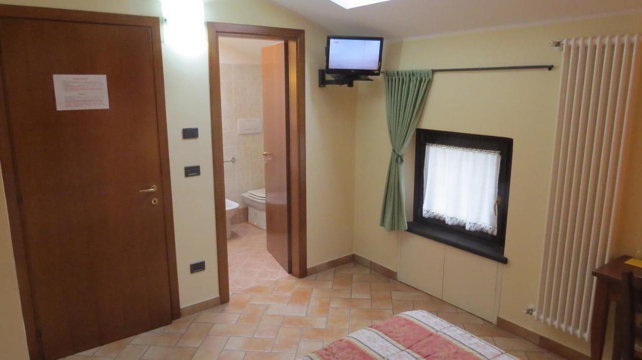 Agriturismo La Staffa Валеджо сул Минчио Екстериор снимка